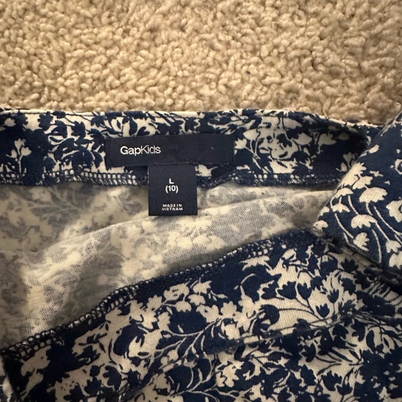 GAP Kids Navy and White Floral Top - Picture 3 of 3
